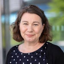 Ruth Hollis's Instagram, Twitter & Facebook