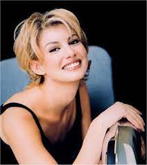 Faith Hill Photo Faith Hill Faith Hill Hairstyles Short Hair Pictures Short Hair Styles