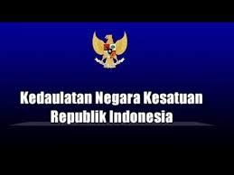 Pengertian dan hakikat teoti kedaulatan nkri salam sahabat pendidikan dimanapun anda berada, pada kesempatan kali ini kita akan mengulas tentang teoti kedaulatan yang akan menjelaskan tentang pengertian dan hakikat teori kedaulatan, untuk lebih jelasnya mari kita menuju kepenjelasan dibawah ini! Kedaulatan Negara Kesatuan Republik Indonesia Hakikat Kedaulatan Dan Teori Kedaulatan Youtube