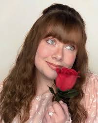 Kari Beth's Instagram, Twitter & Facebook