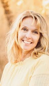 Melanie Cohen's Instagram, Twitter & Facebook