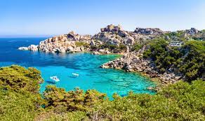 Op een afstand van ongeveer 190 kilometer van het vasteland van italië ligt het eiland sardinië. Ontdek De 10 Mooiste Bezienswaardigheden Van Sardinie Anwb