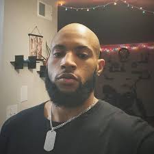 At what point does this image become a violation of Michael Jackson's image  rights? Is it the single glove? Have his people copyrighted this  combination of clothing? What is it?