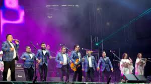 Su letra habla de cómo un hombre viejo se aprovecha de una niña. Wudggr9qfeh61m