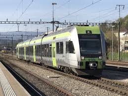Lotschberger Rabe 535 121 Mit Dem Fis Refit Als Regio Nach Buren An Der Aare Am 12 4 17 Bei Der Einfahrt In Lyss Ekkor 2019