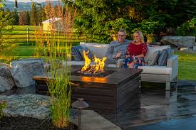 There are a variety of fire pit designs that you might find yourself being able to enjoy in your backyard or out on your patio. Alderwood Landscaping 10 Stunning Fire Pit Design Ideas