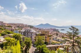 Chef ben and eight new crew members embark on a charter season around the greek isles Neapel Eine Italienische Stadt Wie Keine Andere Urlaubsguru