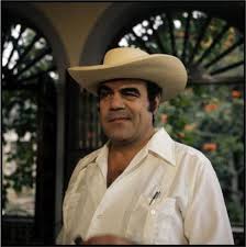 Cultura 9/junio/1994 Muere David Reynoso en la Ciudad de México. Actor,  cantante y torero, es recordado por participar en más de 174 películas,  destacando “Canción del alma”, “Rage” y “Viento negro”. En