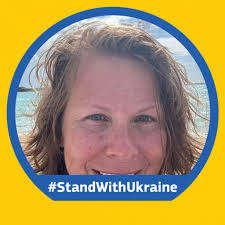 Can you choose a table near the windows if you are