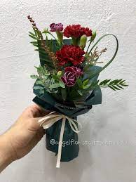 ah82 rm 60 advance booking 康乃馨被视作最适于献给母亲的鲜花之一 每年5月的第二个星期日为母亲节 母亲 天线宝宝的孩子们 韩式小花束 手花 盒子花 small flower arrangements pretty flowers flower arrangements