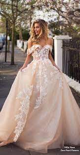 Unser salon milla nova ist ein ort des glücklichen lächelns von mädchen, die ihr perfektes kleid gefunden haben! Milla Nova Blooming London 2019 Wedding Dresses Lora Weddings Dresses Weddingdresses Bridaldresses Weddingideas Kleider Hochzeit Hochzeitskleid Brautkleid