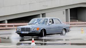 Check spelling or type a new query. Saksikan Bagaimana Mercedes Menguji Sistem Abs Pada Bas Dan Lori Satu Masa Dahulu Mekanika