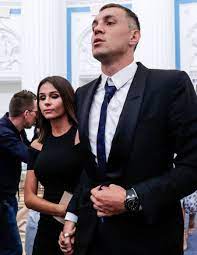 Присоединяйтесь к facebook, чтобы связаться с кристиной дзюбой и найти других друзей. Dzyuba Skryvaet Svoyu Zhenu Pochemu O Ego Sputnice Zhizni Tak Malo Izvestno