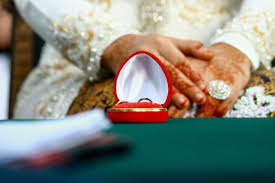 Banyak orang mengatakan cincin kawin dalam ajaran islam sebenarnya tidak ada. Rukun Nikah Dan Macam Macam Mas Kawin Yang Bisa Kamu Berikan Bukareview