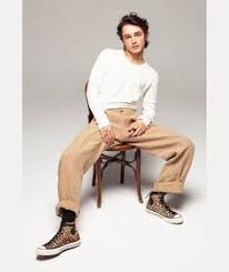Últimas noticias, videos y fotos de pol granch. 80 Ideas De Pol Granch En 2021 Fotos Fondos Guapos Logan Lerman