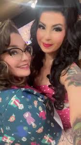 Aubrey Fullerton's Instagram, Twitter & Facebook