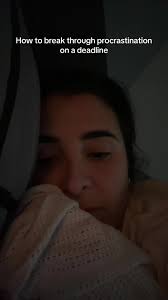 ‘Strong women never give up’ Word to Sia. #imstillinbedtho #motivation  #saturday #femaleempowerment #procrastination