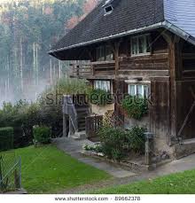 Farmers House In The Black Forest Germany By Falk Via Shutterstock Schwarzwaldhaus Romantisches Landhaus Altes Haus