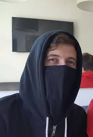 Paris) et est régie par le code des assurances. Alan Walker Musikproduzent Wikipedia