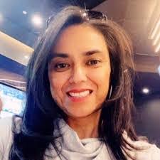 Laura Caudillo's Instagram, Twitter & Facebook