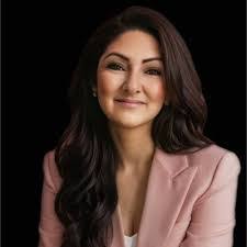 Taylor Shinn's Instagram, Twitter & Facebook