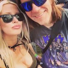 Dee Snider🇺🇸🎤 (@deesnider)