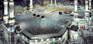 صلاة التطوع في البيوت أفضل من المساجد، إلا ما شرع فيه الجماعة كصلاة التراويح في رمضان، قَالَ النَّبِي(صلى الله عليه وسلم) من بعد صلاة العشاء إِلى طلوع الفجر، وأداؤه في الثلث الأخير من الليل أفضل؛ لحديث جابر: Ø­ÙƒÙ… Ø§Ù„ØªØ±Ø§ÙˆÙŠØ­ ÙÙŠ Ø±Ù…Ø¶Ø§Ù†