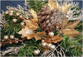 Great for crafting, woodland, or winter wedding or holiday decoration. 35 Really Cool Diy Pine Cone Crafts For A Fun Christmas Activity Miss Wish