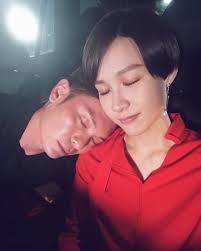 我只是想拥有一张跟子俊亲密的照片，让自己沉淀在那一瞬间的幸福。没有别的意思。为什么我这小小的秘密都会被发现？” #张曼蓉#一切从昏睡开始#