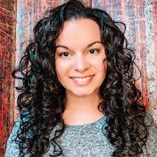 I finally tried diy flaxseed gel and I'm in love! I have tried ready made  flaxseed gels before and it didn't go well because they were too  moisturizing for my hair. I