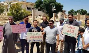 كانت في تاريخها مدينة مهمة في حوران الذي يمتد من جنوب دمشق في سوريا إلى جبال عجلون في الأردن (الرمثا). Ù…Ø¸Ø§Ù‡Ø±Ø© ÙÙŠ Ø¯Ø±Ø¹Ø§ Ø§Ù„Ø¨Ù„Ø¯ Ø§Ù„Ø«ÙˆØ±Ø© Ù…Ø³ØªÙ…Ø±Ø© ÙÙŠØ¯ÙŠÙˆ Ø¹Ù†Ø¨ Ø¨Ù„Ø¯ÙŠ
