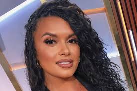 Joy Taylor the 'coolest and hottest' in new post after stunning Fox Sports  host is told she's 'not from planet Earth'