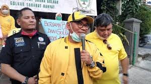 Syamsul fuad, penulis cerita dan judul film benyamin biang kerok (1972) menuntut hak ciptanya atas film yang dibuat falcon pictures. Tinggalkan Gerindra Putra Almarhum Benyamin Sueb Deklarasikan Jadi Calon Wali Kota Dari Golkar Tribunnews Bogor