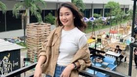 Potret jessica iskandar tampil terbuka dengan baju yang tak dikancing, lupa atau sengaja nih? Nikita Mirzani Ngaku Insecure Kalah Seksi Dengan Selebgram Pemersatu Bangsa Ini Herstory Line Today