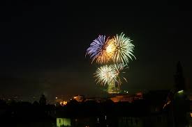Der nationalfeiertag der schweiz und ein gesetzlicher feiertag. Olten Stadtrat Streicht Wegen Klimaschutz Das Feuerwerk Am 1 August Bundesfeier Beginnt Nun Fruher