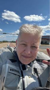 How do I not die form riding through the street like I'm a motorcycle I  know someone from here has seen me