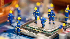 Capable d'intervenir dans la plupart des secteurs d'activité, le testeur a pour mission de garantir la qualité d'un programme informatique et de ses fonctionnalités. Tests Logiciels Les Metiers All4test