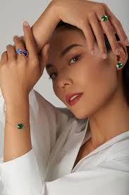 Orecchini di lusso a cerchio, a lobo e pendenti