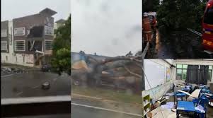 Selesai aduan pokok tumbang qmz ecoscape solution facebook. Video Gambar Pokok Tumbang Dan Atap Terbang Penduduk Kongsi Kejadian Ribut Dipercayai Berlaku Di Melaka Pagi Tadi