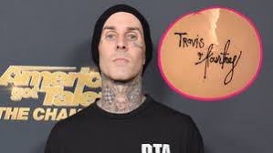 But travis barker allowed his daughter alabama, 15, to cover some of his body art with makeup in a charming new instagram video. Travis Barker Promiflash De