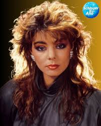 Daumen hoch, wenn ihr sie direkt erkannt habt! 👍 👉 Die besten Evergreen  Songs jetzt auf unserer Oldies Playlist hören:  https://open.spotify.com/playlist/2jfLfgN8emu054E6TiDh8o