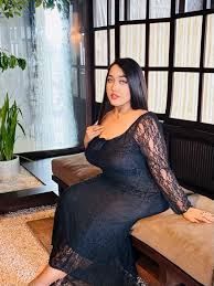 Monica nude photo 13