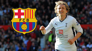 The croatian midfielder is frustrated with life at the bernabeu under new coach julen lopetegui and is also unhappy president florentino perez has not offered him a new contract. Wir Hatten Es In Der Hand Als Der Fc Barcelona Auf Die Verpflichtung Von Luka Modric Verzichtete Goal Com