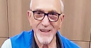 Lou Fox's Instagram, Twitter & Facebook