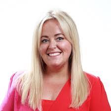 Denise Mortimer's Instagram, Twitter & Facebook