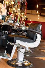 Whether you are visiting a barbershop for the first time or learning to cut your own hair with a clipper set, it's important to know. Floyd S 99 Barbershop 1409 N Milwaukee Ave Chicago Il 60622 Usa