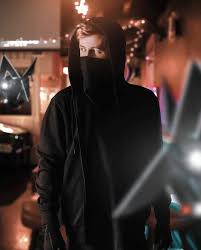 Zing Mp3 Alan Walker En 2020 Alan Walker Fondos De Musica Electronica Alan Olav Walker