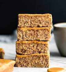 Toast the oats and almonds at 350°f for 10 minutes until lightly browned. Healthy Peanut Butter Breakfast Bars Joyfoodsunshine