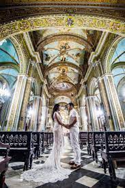 Eloping To Cuba Alexandra And Pavel Were Inpsired By The Spirit Of Havana S Spanish Colonial History And Rustic Essence Cuba Wedding Cuba Visit Cuba