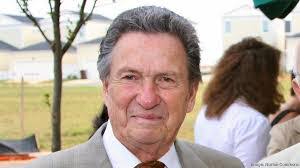 Mimi Charles's Instagram, Twitter & Facebook